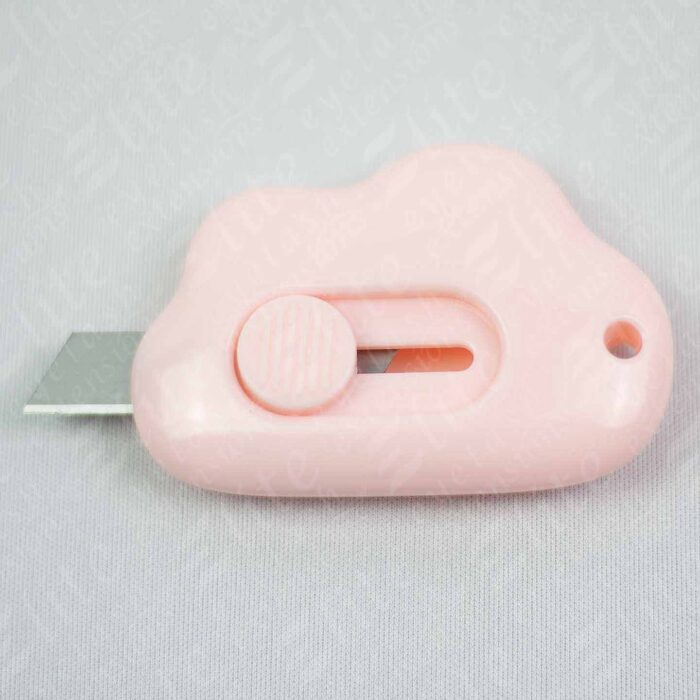 Elite-Eyelash-Extensions-Accessories-Lash-Cutter-Blade-Shown-Pink